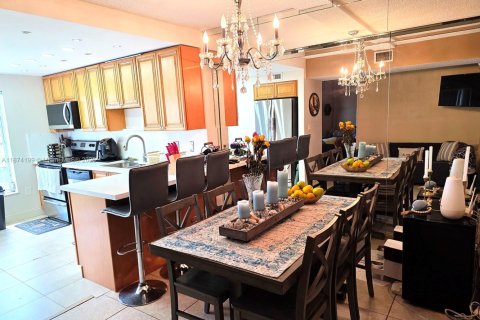 Condominio en venta en Lauderhill, Florida, 2 dormitorios, 94.39 m2 № 1921753 - foto 5