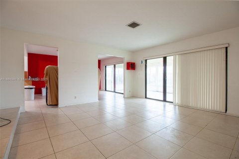 Casa en venta en Sunrise, Florida, 3 dormitorios, 151.43 m2 № 1950149 - foto 15