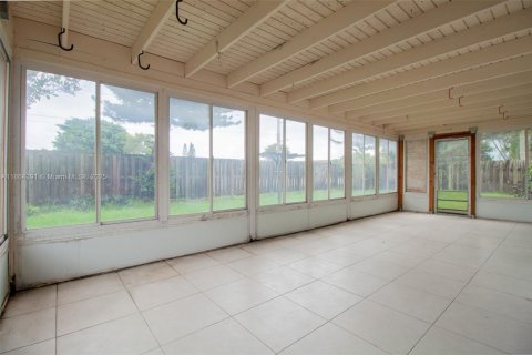 Casa en venta en Sunrise, Florida, 3 dormitorios, 151.43 m2 № 1950149 - foto 9