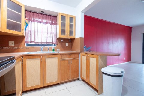 Casa en venta en Sunrise, Florida, 3 dormitorios, 151.43 m2 № 1950149 - foto 5