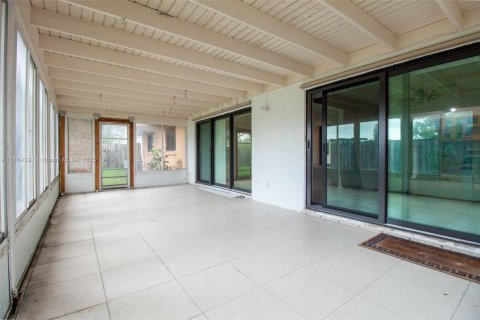 Casa en venta en Sunrise, Florida, 3 dormitorios, 151.43 m2 № 1950149 - foto 10