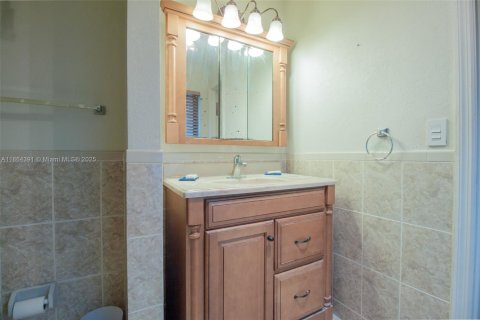 Casa en venta en Sunrise, Florida, 3 dormitorios, 151.43 m2 № 1950149 - foto 28