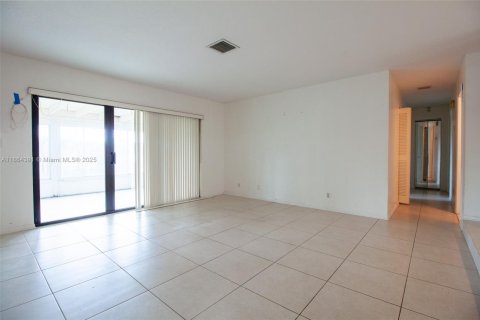 Casa en venta en Sunrise, Florida, 3 dormitorios, 151.43 m2 № 1950149 - foto 16