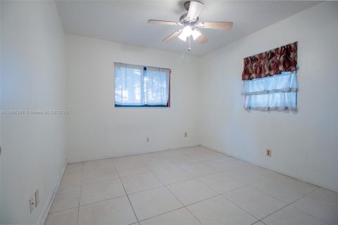 Casa en venta en Sunrise, Florida, 3 dormitorios, 151.43 m2 № 1950149 - foto 23
