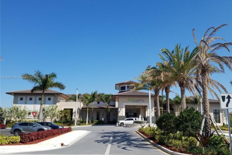 Townhouse in Doral, Florida 3 bedrooms, 165.09 sq.m. № 1887304 - photo 24