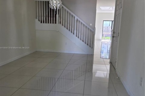 Townhouse in Doral, Florida 3 bedrooms, 165.09 sq.m. № 1887304 - photo 3