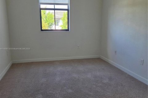 Townhouse in Doral, Florida 3 bedrooms, 165.09 sq.m. № 1887304 - photo 17