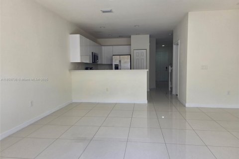 Touwnhouse à louer à Doral, Floride: 3 chambres, 165.09 m2 № 1887304 - photo 10