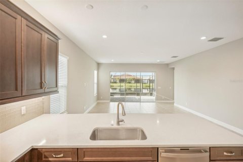 House in Wimauma, Florida 3 bedrooms, 209.22 sq.m. № 2107912 - photo 13