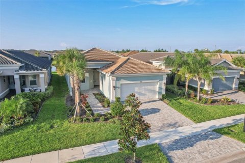 House in Wimauma, Florida 3 bedrooms, 209.22 sq.m. № 2107912 - photo 9