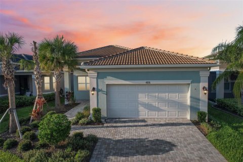 House in Wimauma, Florida 3 bedrooms, 209.22 sq.m. № 2107912 - photo 2