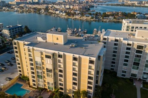 Condo in Clearwater, Florida, 2 bedrooms № 2212804