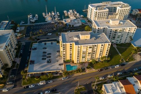 Condominio en venta en Clearwater, Florida, 2 dormitorios, 121.7 m2 № 2212804 - foto 25