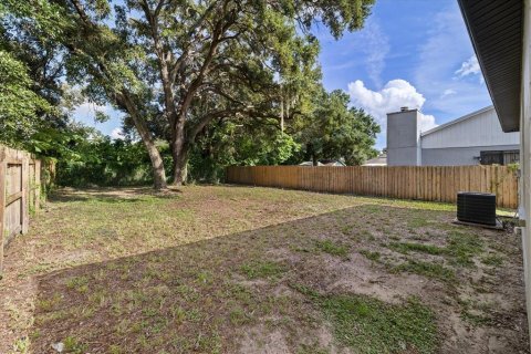 Villa ou maison à vendre à Tampa, Floride: 3 chambres, 111.48 m2 № 2389244 - photo 10