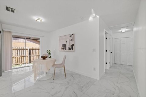 Villa ou maison à vendre à Tampa, Floride: 3 chambres, 111.48 m2 № 2389244 - photo 20