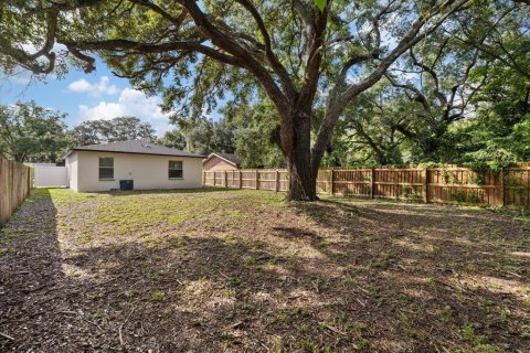 Villa ou maison à vendre à Tampa, Floride: 3 chambres, 111.48 m2 № 2389244 - photo 12