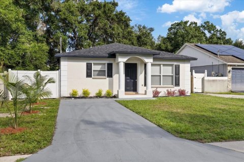 Villa ou maison à vendre à Tampa, Floride: 3 chambres, 111.48 m2 № 2389244 - photo 13