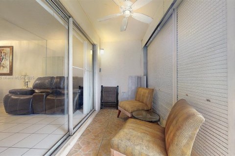 Condo in Coral Springs, Florida, 1 bedroom  № 1882553 - photo 27