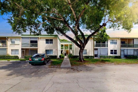 Condo in Coral Springs, Florida, 1 bedroom  № 1882553 - photo 30