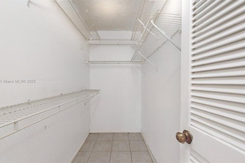 Condo in Coral Springs, Florida, 1 bedroom  № 1882553 - photo 26