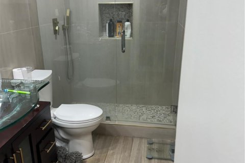 Condo in Coral Springs, Florida, 1 bedroom  № 1882553 - photo 8