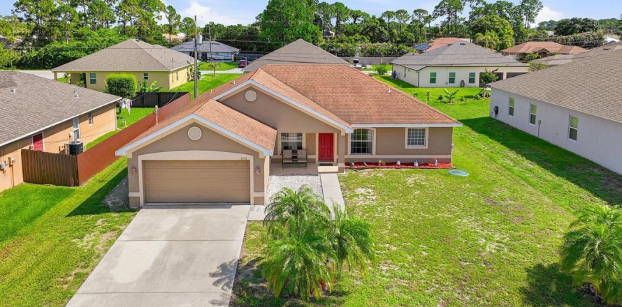 Casa en Port St. Lucie, Florida 3 dormitorios, 186.64 m2 № 2177106