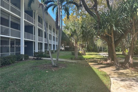 House in Deerfield Beach, Florida 2 bedrooms, 96.62 sq.m. № 2031255 - photo 8