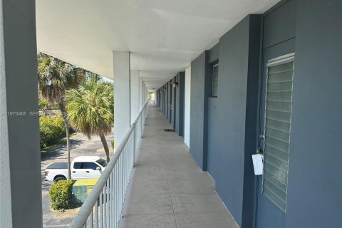 House in Deerfield Beach, Florida 2 bedrooms, 96.62 sq.m. № 2031255 - photo 12