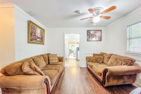 House in Tampa, Florida 3 bedrooms, 146.04 sq.m. № 1853758 - photo 23
