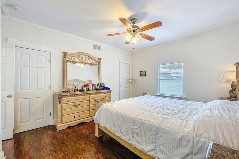 House in Tampa, Florida 3 bedrooms, 146.04 sq.m. № 1853758 - photo 28
