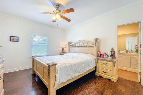 House in Tampa, Florida 3 bedrooms, 146.04 sq.m. № 1853758 - photo 26