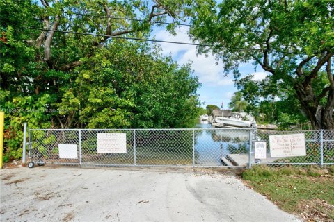 House in Key Largo, Florida 2 bedrooms, 81.38 sq.m. № 1689359 - photo 18