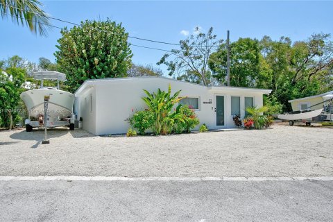 House in Key Largo, Florida 2 bedrooms, 81.38 sq.m. № 1689359 - photo 1
