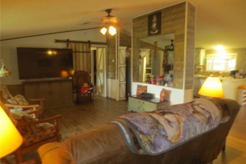 Villa ou maison à louer à Ocklawaha, Floride: 3 chambres, 165.55 m2 № 2092132 - photo 27