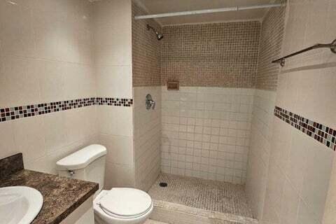 Condo in Lauderdale Lakes, Florida, 2 bedrooms  № 2382446 - photo 10