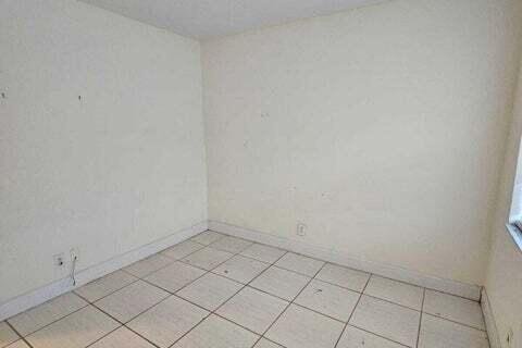 Condo in Lauderdale Lakes, Florida, 2 bedrooms  № 2382446 - photo 9