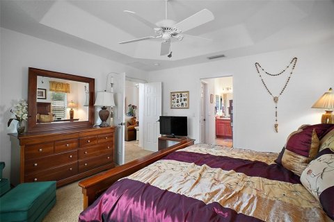 House in The Villages, Florida 3 bedrooms, 159.33 sq.m. № 1802952 - photo 12