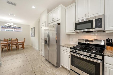 House in Sarasota, Florida 3 bedrooms, 157.66 sq.m. № 2209112 - photo 17
