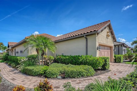 House in Sarasota, Florida 3 bedrooms, 157.66 sq.m. № 2209112 - photo 3