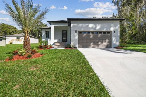 House in Brooksville, Florida 3 bedrooms, 137.5 sq.m. № 2152100 - photo 5