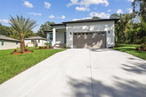 House in Brooksville, Florida 3 bedrooms, 137.5 sq.m. № 2152100 - photo 4