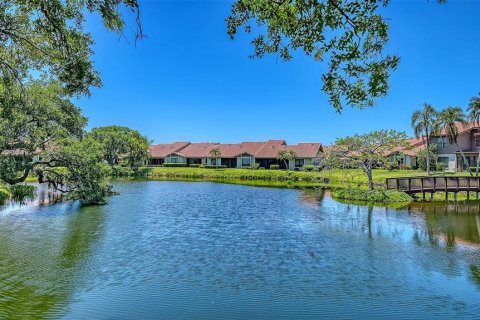 Condo in Sarasota, Florida, 2 bedrooms  № 2213001 - photo 29
