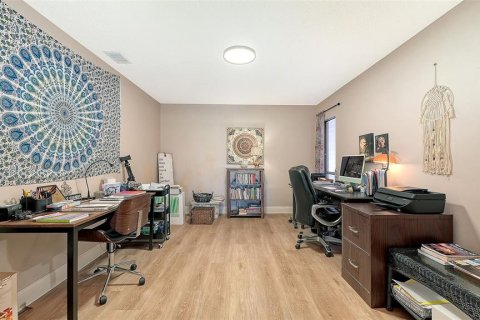 Condo in Sarasota, Florida, 2 bedrooms  № 2213001 - photo 24