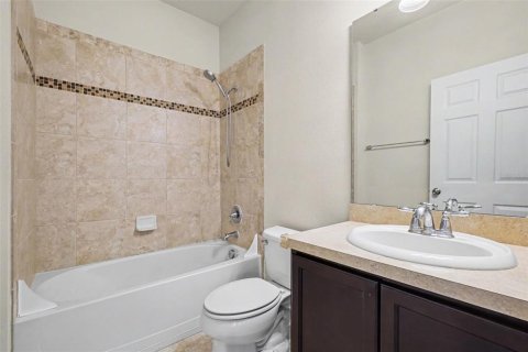House in Riverview, Florida 5 bedrooms, 306.21 sq.m. № 2203741 - photo 10