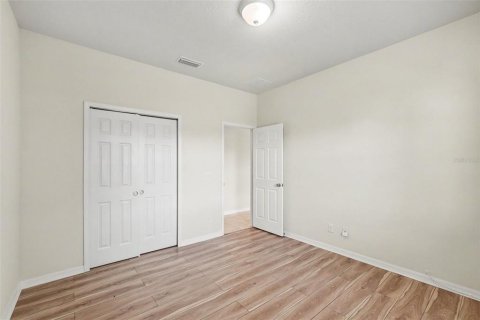 House in Riverview, Florida 5 bedrooms, 306.21 sq.m. № 2203741 - photo 9