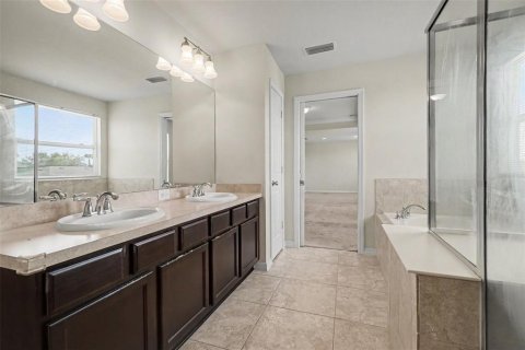 House in Riverview, Florida 5 bedrooms, 306.21 sq.m. № 2203741 - photo 16
