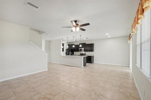 House in Riverview, Florida 5 bedrooms, 306.21 sq.m. № 2203741 - photo 5