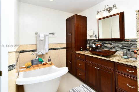 Casa en venta en Lehigh Acres, Florida, 4 dormitorios, 206.06 m2 № 1999484 - foto 25