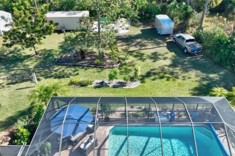 Casa en venta en Lehigh Acres, Florida, 4 dormitorios, 206.06 m2 № 1999484 - foto 5