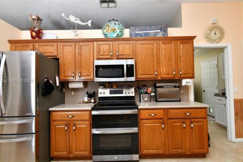 Casa en venta en Lehigh Acres, Florida, 4 dormitorios, 206.06 m2 № 1999484 - foto 12